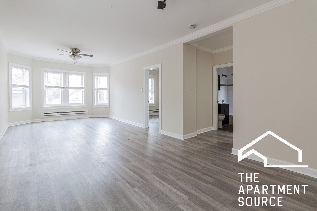 Photo - 648 West Roscoe St. Unit 2S