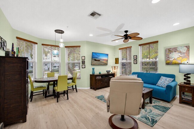 Foto del edificio - 4345 Parkside Dr