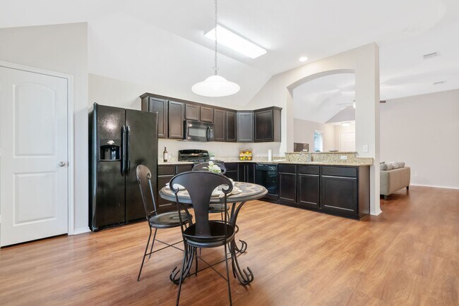 Foto del edificio - 967 Oak Terrace Dr