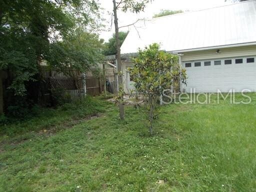 Building Photo - 112 N Vernon Ave