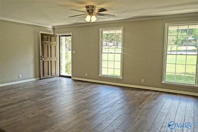 Building Photo - 5300 Whitesburg Dr