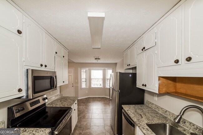 Building Photo - 148 Wildwood Dr