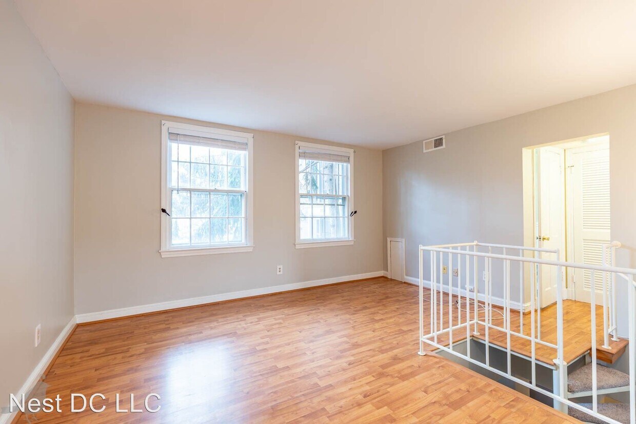 Primary Photo - 2 br, 2 bath House - 2722 Ordway St NW Unit 1
