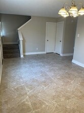 Building Photo - 6226 Kings Oaks Ln