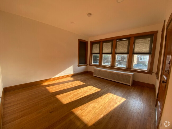 Building Photo - 4815 S Springfield Ave