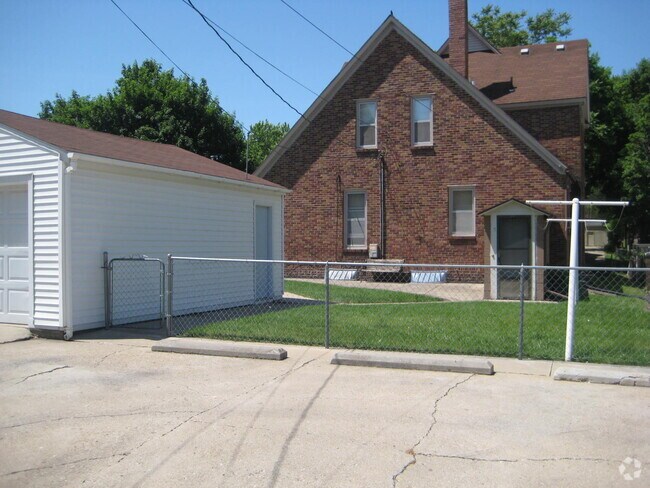 Building Photo - 3703 5th Ave