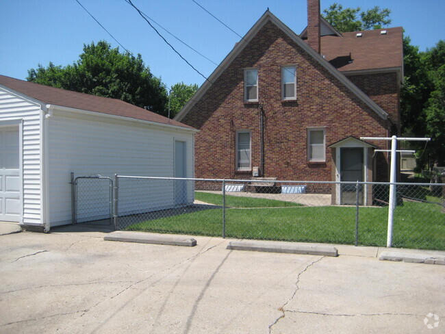 Building Photo - 3703 5th Ave