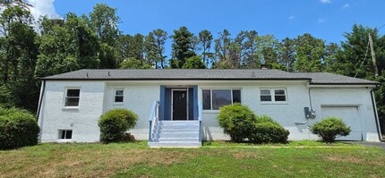 Building Photo - 3417 Windsor Rd