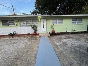 Building Photo - 664 Colson Dr
