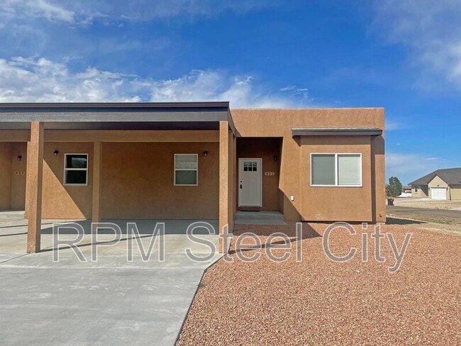 Building Photo - 751 E Laporte Dr