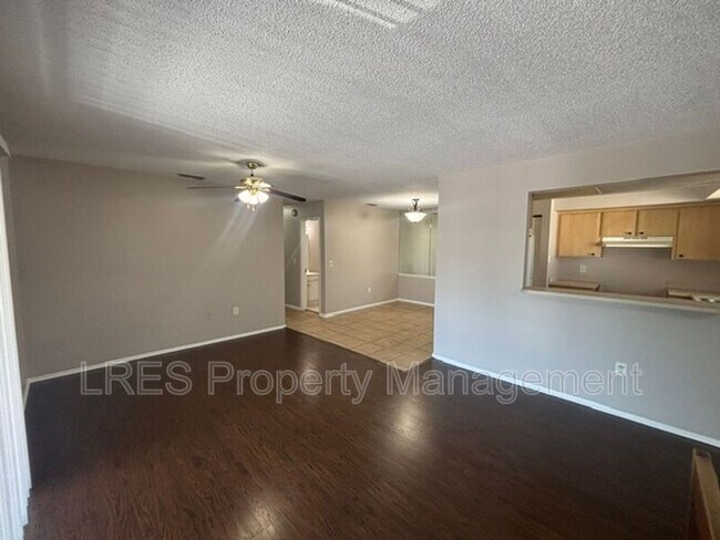 Foto del edificio - 4564 Pheasant Run Dr