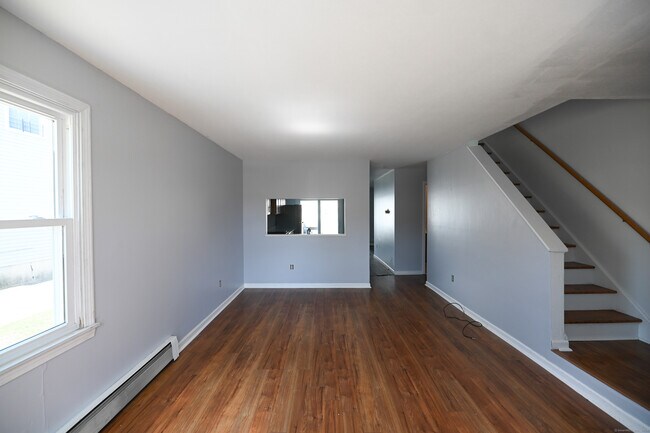 Foto del edificio - 182 Stonybrook Rd