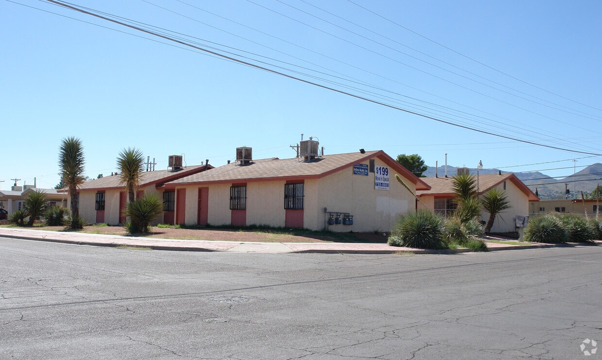 Primary Photo - 4530 Moonlight Ave