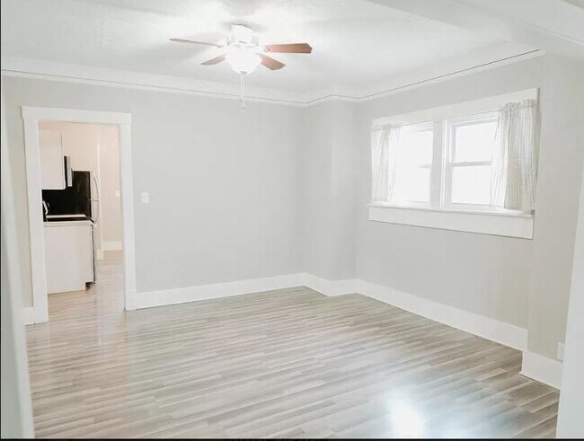 Foto del edificio - 2723 Newport Ave