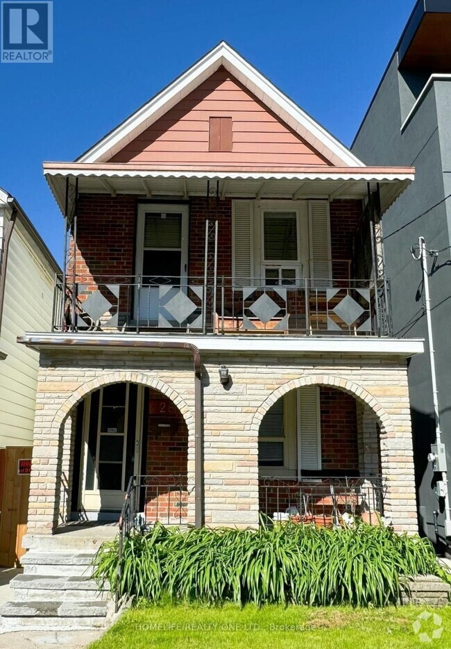 Building Photo - 428 Westmoreland Ave N