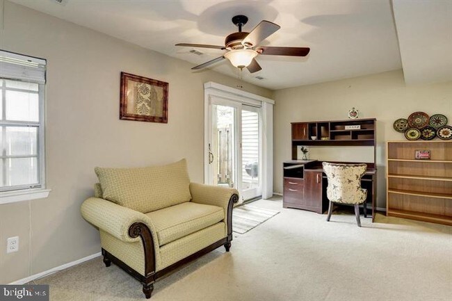 Building Photo - 827 Ivy League Ln