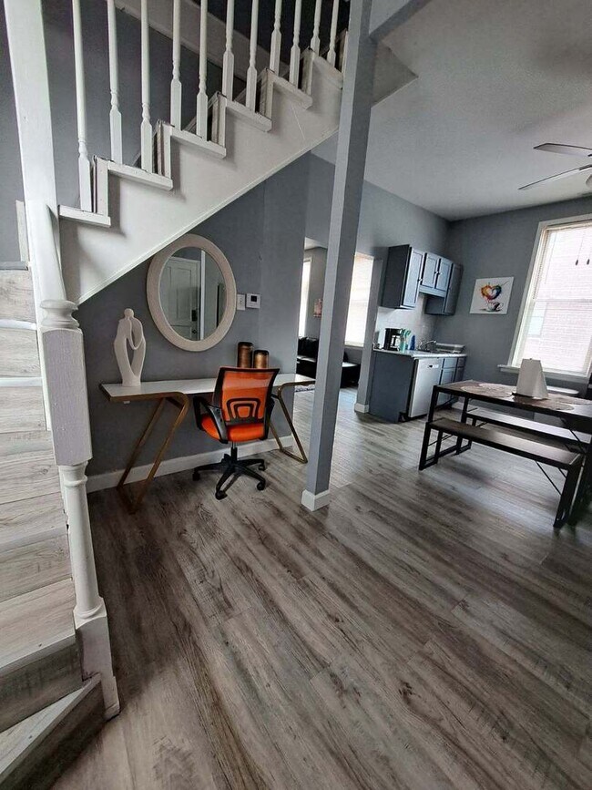 Foto del edificio - 3128 N Clybourn Ave