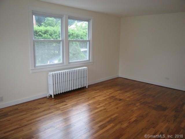 Building Photo - 41 Garden Dr