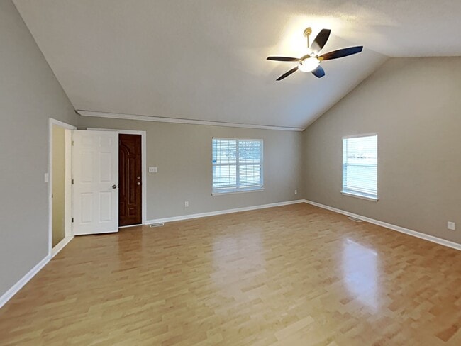 Building Photo - 401 Brookside Dr