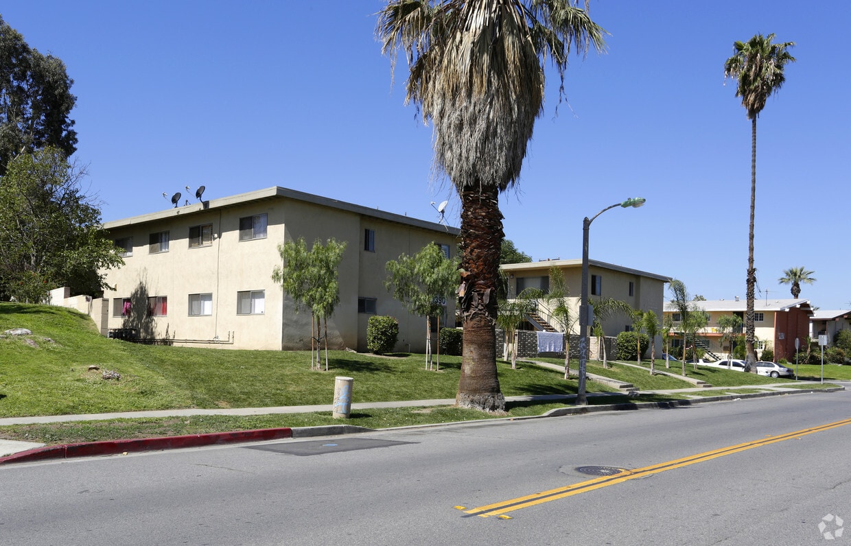 13801390 Circle City Dr, Corona, CA 92879 Apartments in Corona, CA