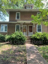 Building Photo - 2556 Edison Ave