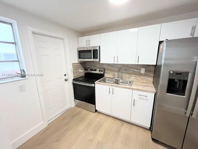 Photo - 820 86th St House