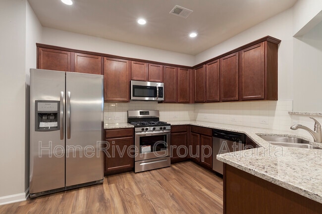 Building Photo - 3741 Upland Dr
