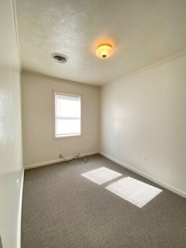 Foto del edificio - Big Value At An Affordable Rate - Water In...