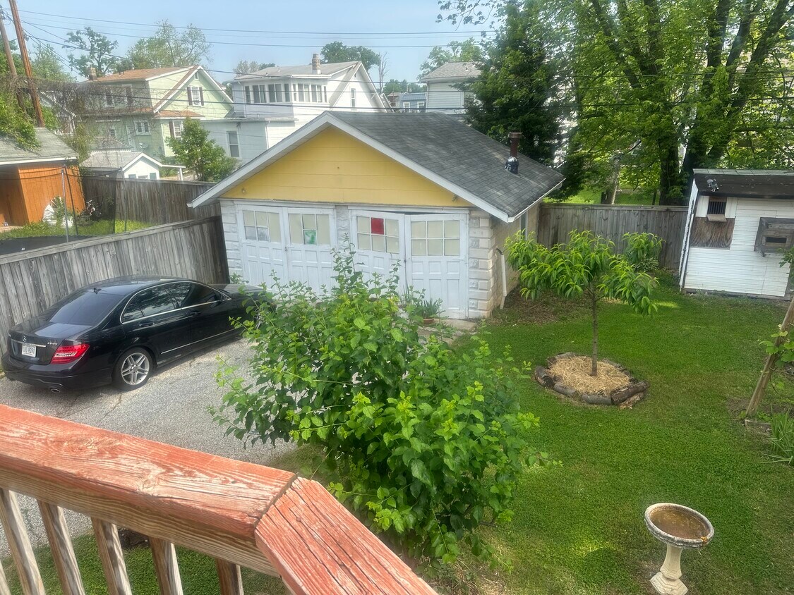 Primary Photo - 2912 Westfield Ave