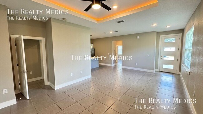Building Photo - 56 Cordona Dr