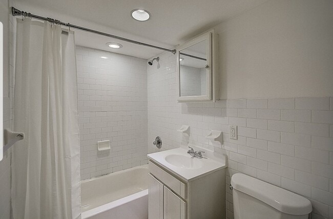 Bath Room - 8470 129th St