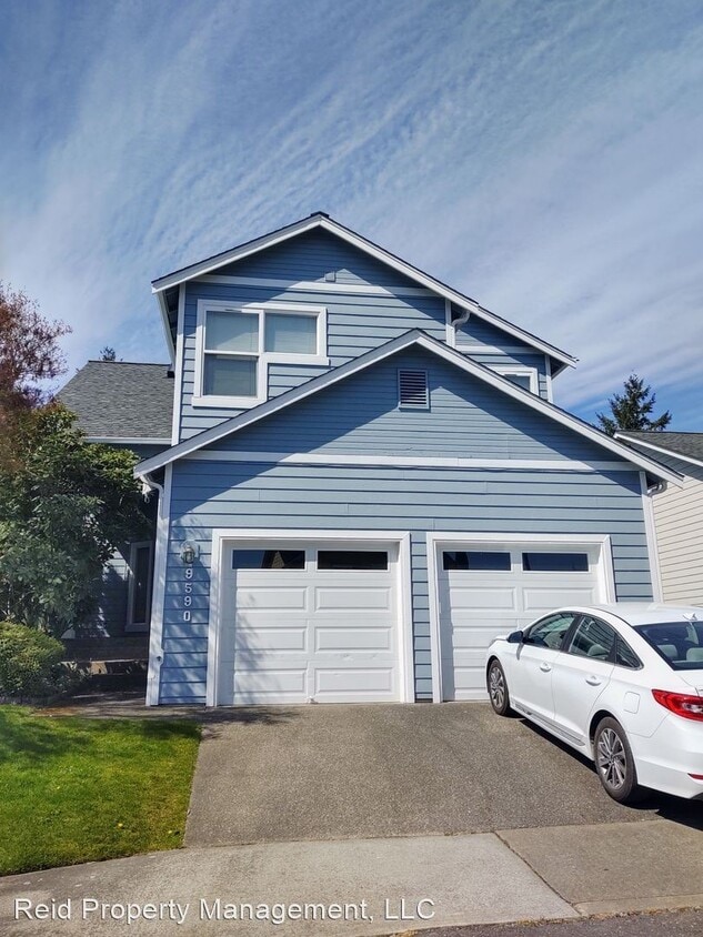 3 br, 2.5 bath House 9590 Windswept Ln. NW House Rental in