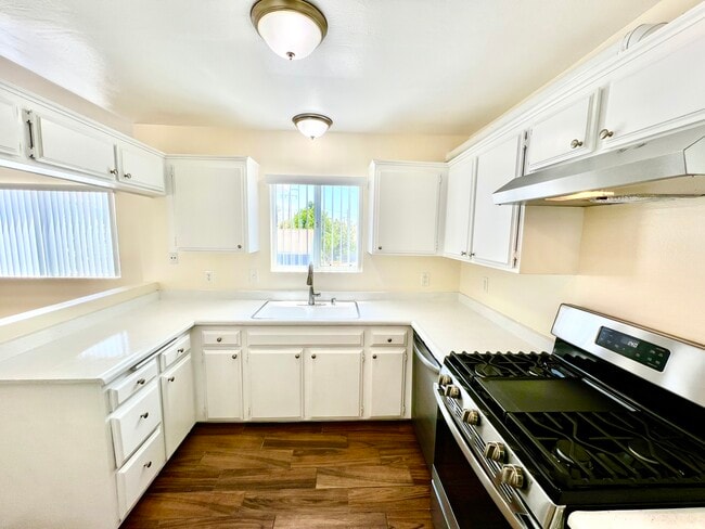 Foto del edificio - 2908 E South St