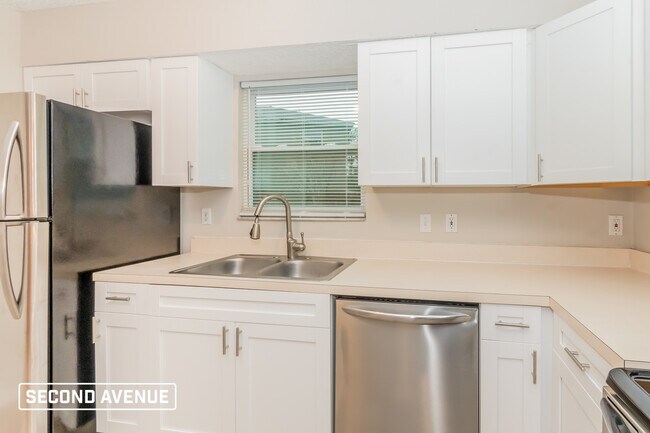 Building Photo - 6128 Key Hollow Ct