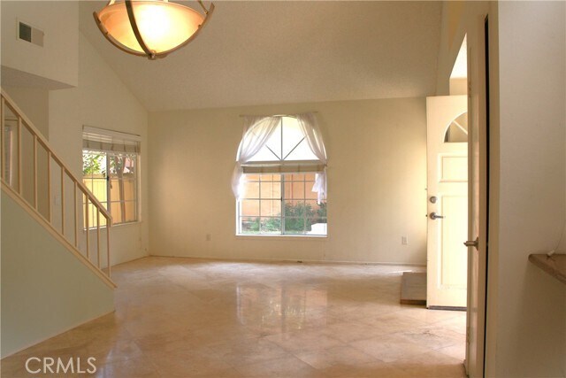Building Photo - 51 Alberti Aisle
