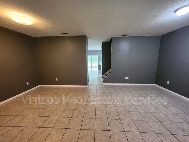 Photo - 30151 Barnaby Ln House
