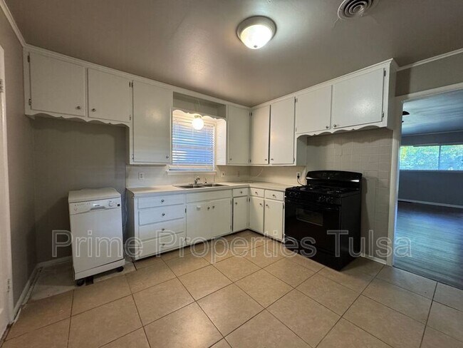 Foto del edificio - 7463 E 29th St