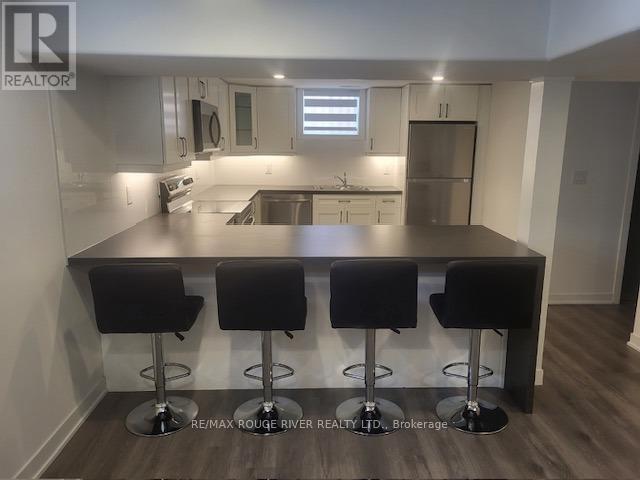 Photo du bâtiment - 116 Elinor Ave