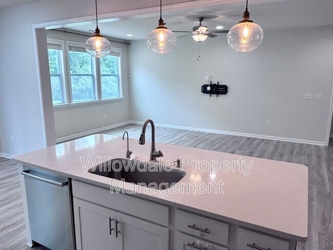 Building Photo - 1020 Garrow Dr