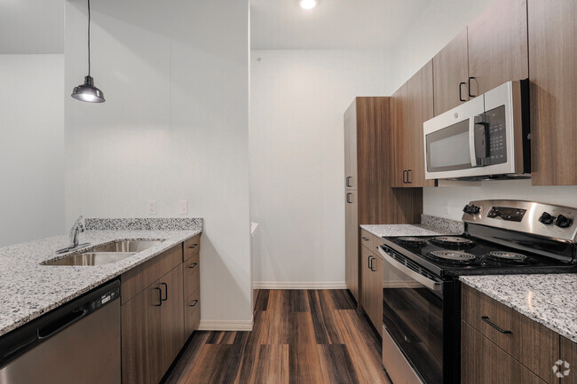 1HAB, 1BA - 800ft² - WIN Residences