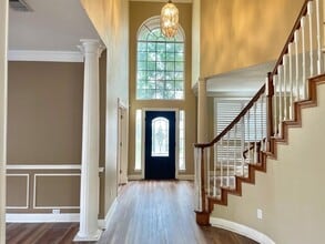 Building Photo - 8028 Bottlebrush Dr