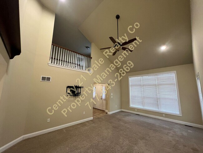 Foto del edificio - Large Three Bedroom 2.5 Baths in the Stone Gate Commons Association