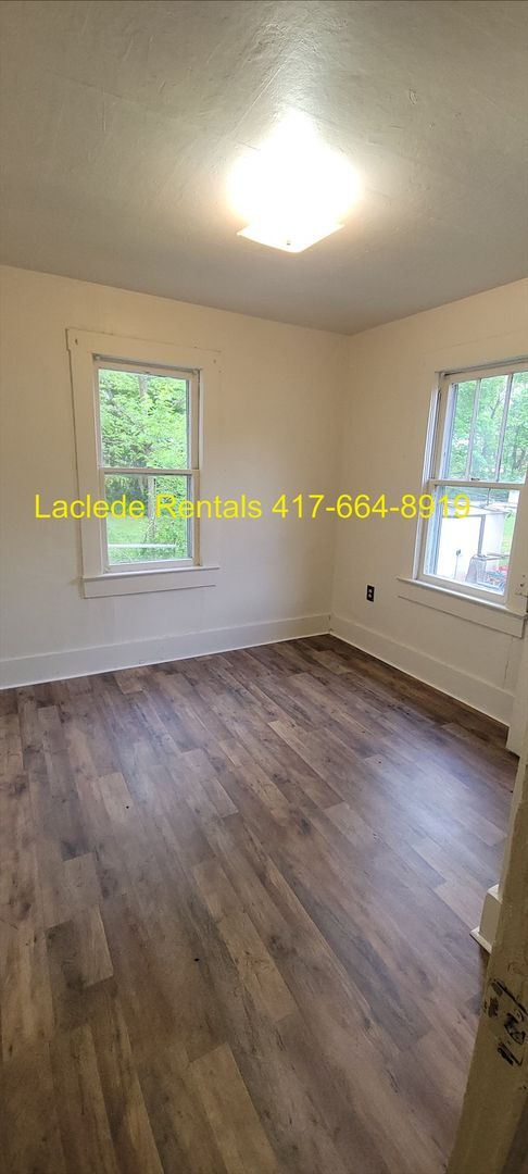 Building Photo - 2 Bedroom 1 Bathroom House for Rent