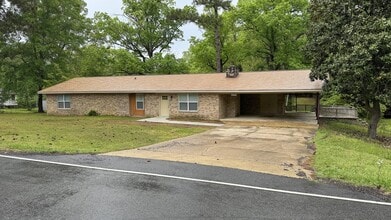 Building Photo - 200 Wall Williams Rd