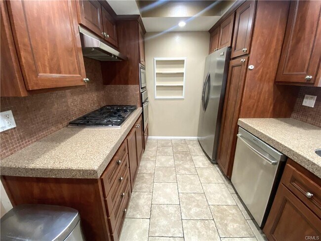 Building Photo - 1714 Wollacott St