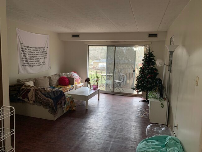 Foto del edificio - 960 S Lincoln St