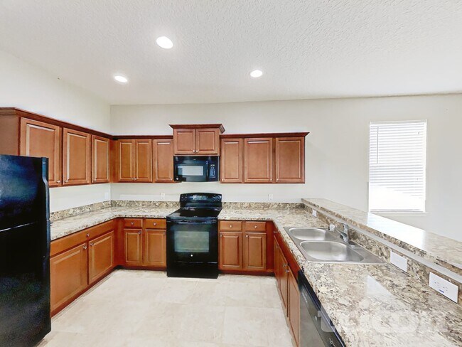 Foto del edificio - 226 Blackstone Creek Rd