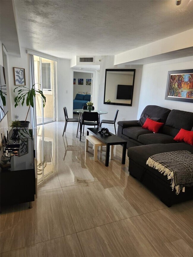 Foto del edificio - 102 SW 6th Ave