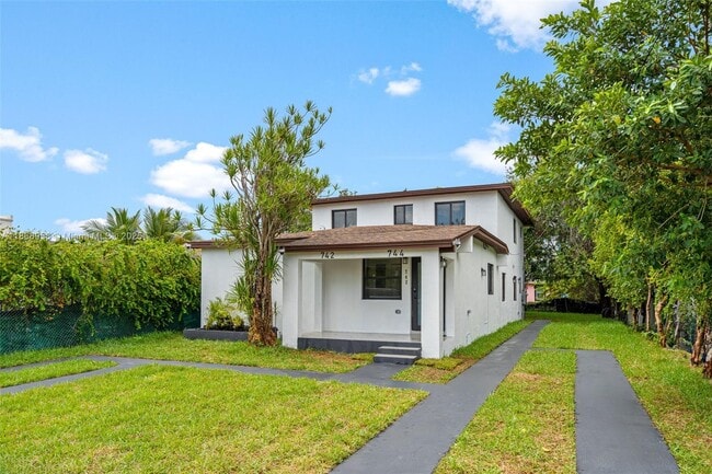 Foto del edificio - 742 NW 70th St