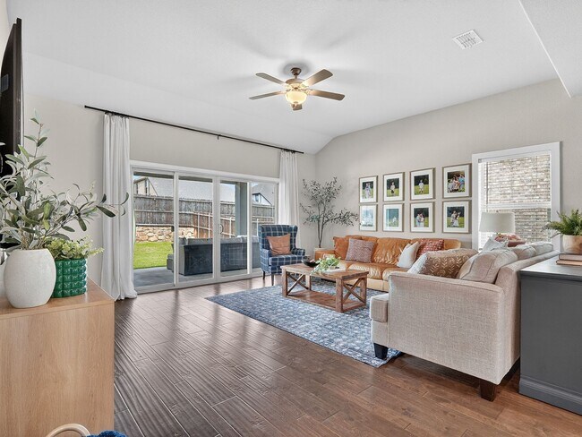 Building Photo - 480 Pebble Brook Ln
